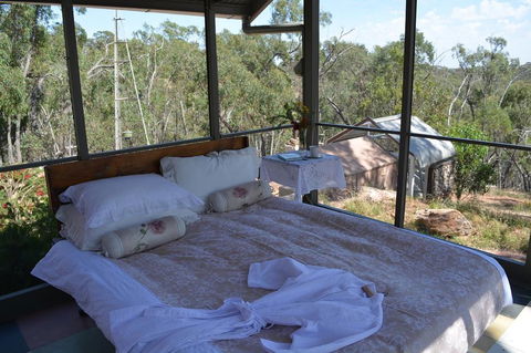 Trestrail Cottage B & B - Australian Directory 3