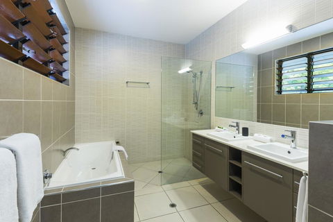 Trito - Luxury Holiday House - Australian Directory 3