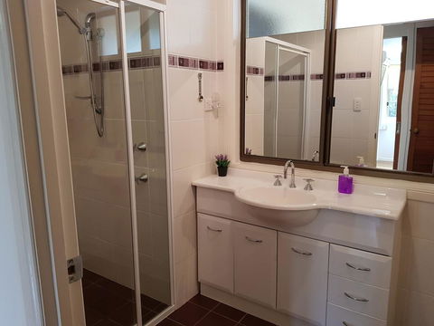 Tropical Coast Retreat - Pet Friendly - Australian Directory 2