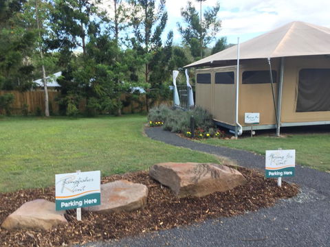 Tuckers Retreat - Australian Directory 1