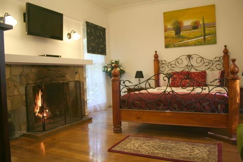 Tudor Cottages - Australian Directory 0