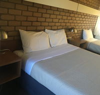 Tudor House Motel - Australian Directory