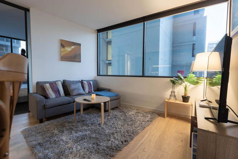 Two Bedroom Apartment With Sea View - Australian Directory 0