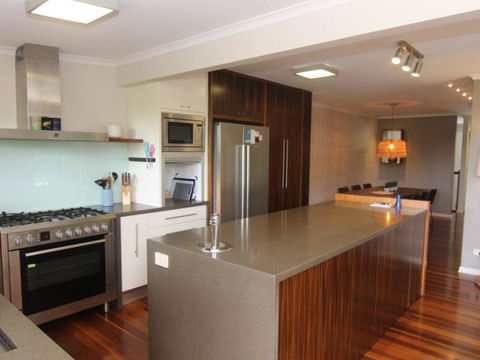 Two Sands Town House - Australian Directory 3
