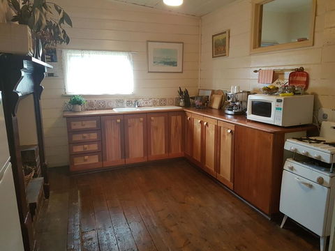 Twomey's Cottage - Australian Directory 3