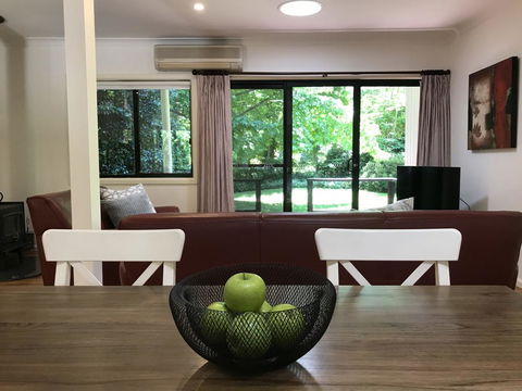 Tyntynder Garden Cottage 4 - Australian Directory 3