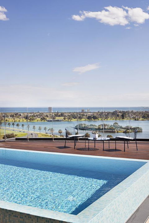 Tyrian Albert Park Lake - Australian Directory 3