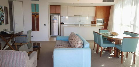 U212 Elston Grandsurf Resort - Australian Directory 2