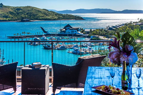 Uisce Luxury Holiday House With Jacuzzi Pool Table Cinema Premium Foxtel And Two Buggies - Australian Directory 1