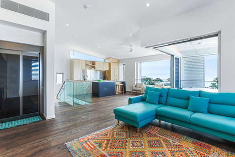 Ultimate Beachfront Living, Sunshine Beach - Australian Directory 2