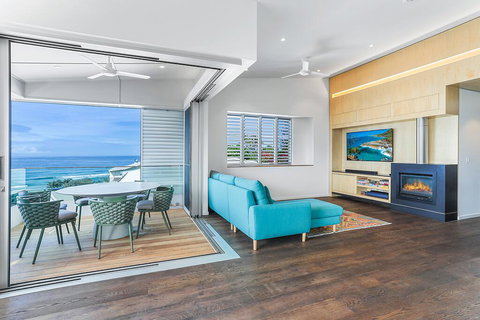 Ultimate Beachfront Living, Sunshine Beach - Australian Directory 3