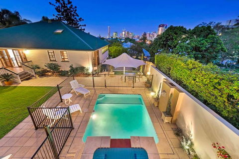Ultimate Family Home - 3 Bedroom Lux Retreat With Private Pool, Spa And Incredible Views - Australian Directory 0