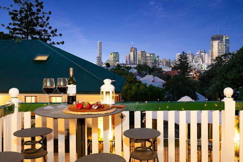 Ultimate Family Home - 3 Bedroom Lux Retreat With Private Pool, Spa And Incredible Views - Australian Directory 2