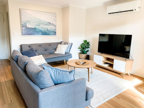 Ultimate Oasis Condo. Wifi + Netflix + Parking - Australian Directory 0