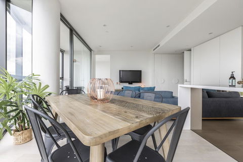 Unbridled City & River Views - Australian Directory 2