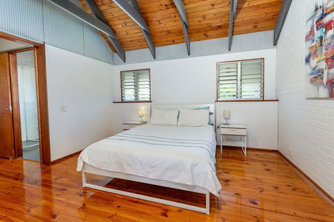 Unique Getaway 300m To Bribie Foreshore, Bongaree - Australian Directory 0