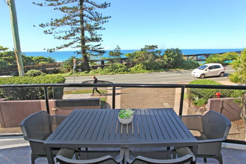 Unit 1 Phoenix Apartments, Coolum Beach - Australian Directory 0