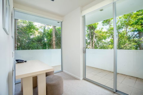 Unit 105 Plantation - Rainbow Beach, Plantation Resort, Second Floor, Aircon, Pool, Spa - Australian Directory 1