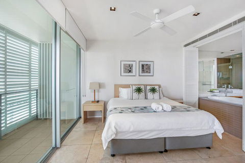 Unit 206 Plantation, Rainbow Beach, Incredible Views, Top Floor, Ocean Facing - Australian Directory 2