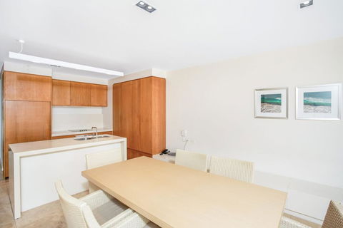 Unit 8 Plantation Resort - Rainbow Beach, Plantation Resort, Air Conditioned, Pool And Outdoor Spa - Australian Directory 2