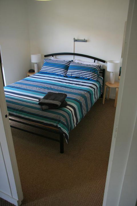 Unit1, Graydon Lodge - Australian Directory 0