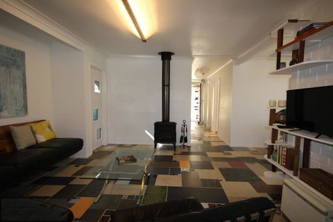 Up-cycle House Blackheath - Australian Directory 1