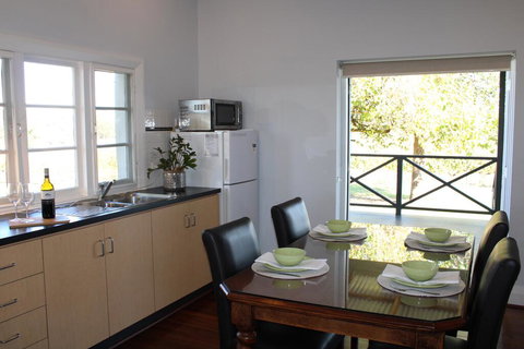 Upper Reach Spa Cottage - Australian Directory 3