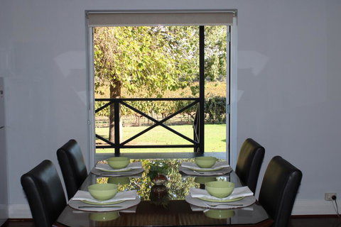 Upper Reach Spa Cottage - Australian Directory 2