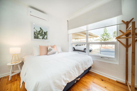 Urban Beach Shack-Metres From The Beach & Cafes - Australian Directory 2
