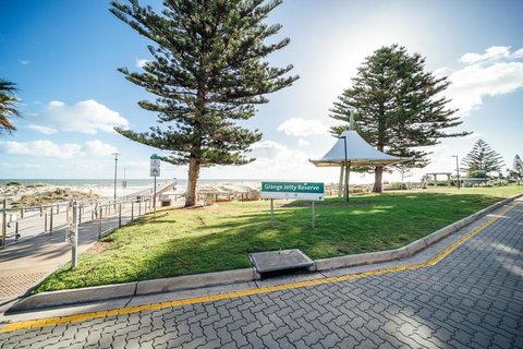 Urban Beach Shack-Metres From The Beach & Cafes - Australian Directory 3