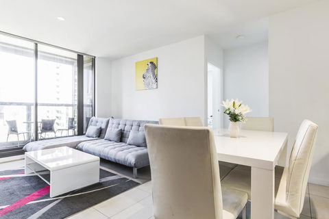 UWS Madison Melbourne CBD Apartment - Australian Directory 2
