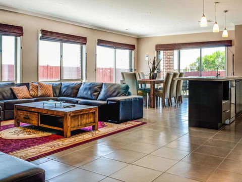 Valencia - Australian Directory 0