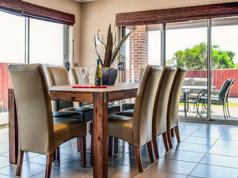 Valencia - Australian Directory 1