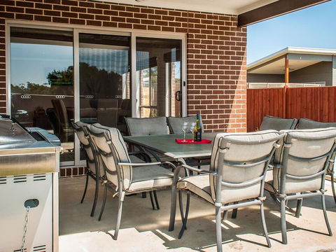 Valencia - Australian Directory 3