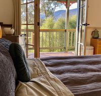 Valley Abode Large Studio Suite -private ensuite - Australian Directory