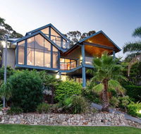 Venabu on Garuwa 20 Garuwa Street - spectacular house with fabulous views - Australian Directory