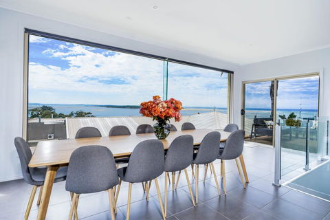 VIEWS FOREVER - INVERLOCH - Australian Directory 1