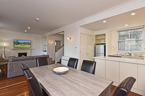 Villa 2br Grange Resort Condo Located Within Cypress Lakes Resort (nothing Is More Central) - Australian Directory 1