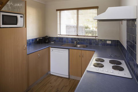 Villa 5 Whitesands - Australian Directory 2