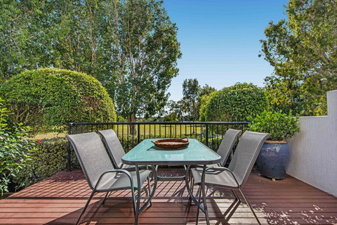 Villa Aqua - Australian Directory 1