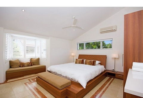 Villa Bianco - Australian Directory 2