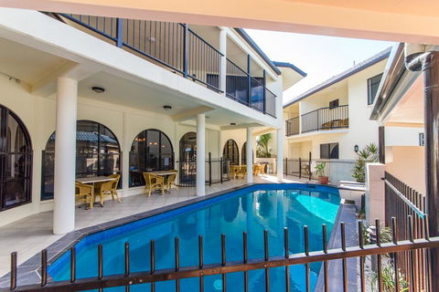 Villa Capri Motel - Australian Directory 1