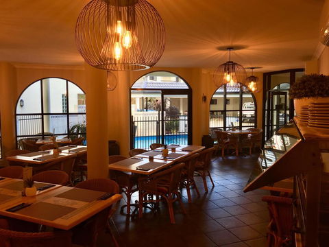 Villa Capri Motel - Australian Directory 3