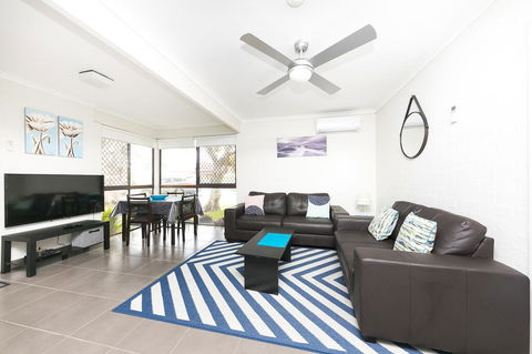 Villa Forster - 1/14-16 Robert Street, Forster - Australian Directory 1