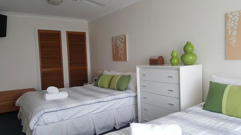Villa Riviera On River Front - Australian Directory 3