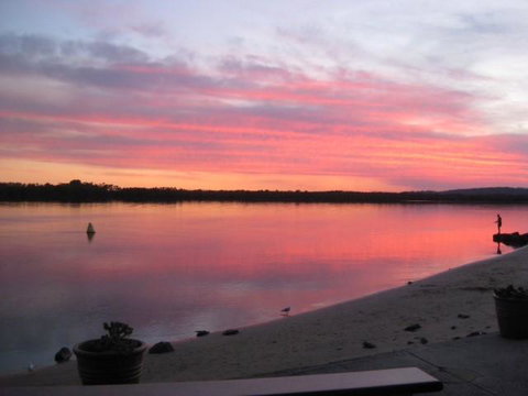 Villa Riviera On River Front - Australian Directory 0