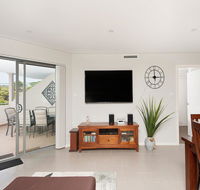 Villa Serene  Fingal Bay - Australian Directory
