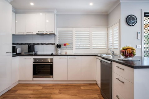 Villa Vanzetta - Australian Directory 2