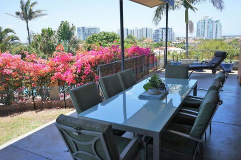 Villa With Views & Pool - Australian Directory 2