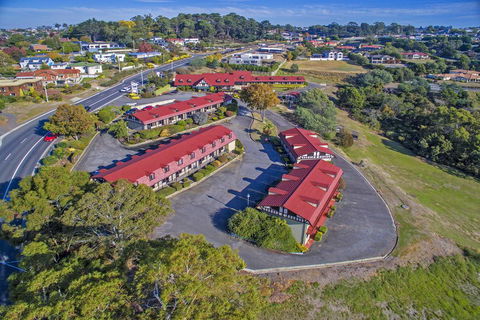Village Family Motor Inn - Australian Directory 0